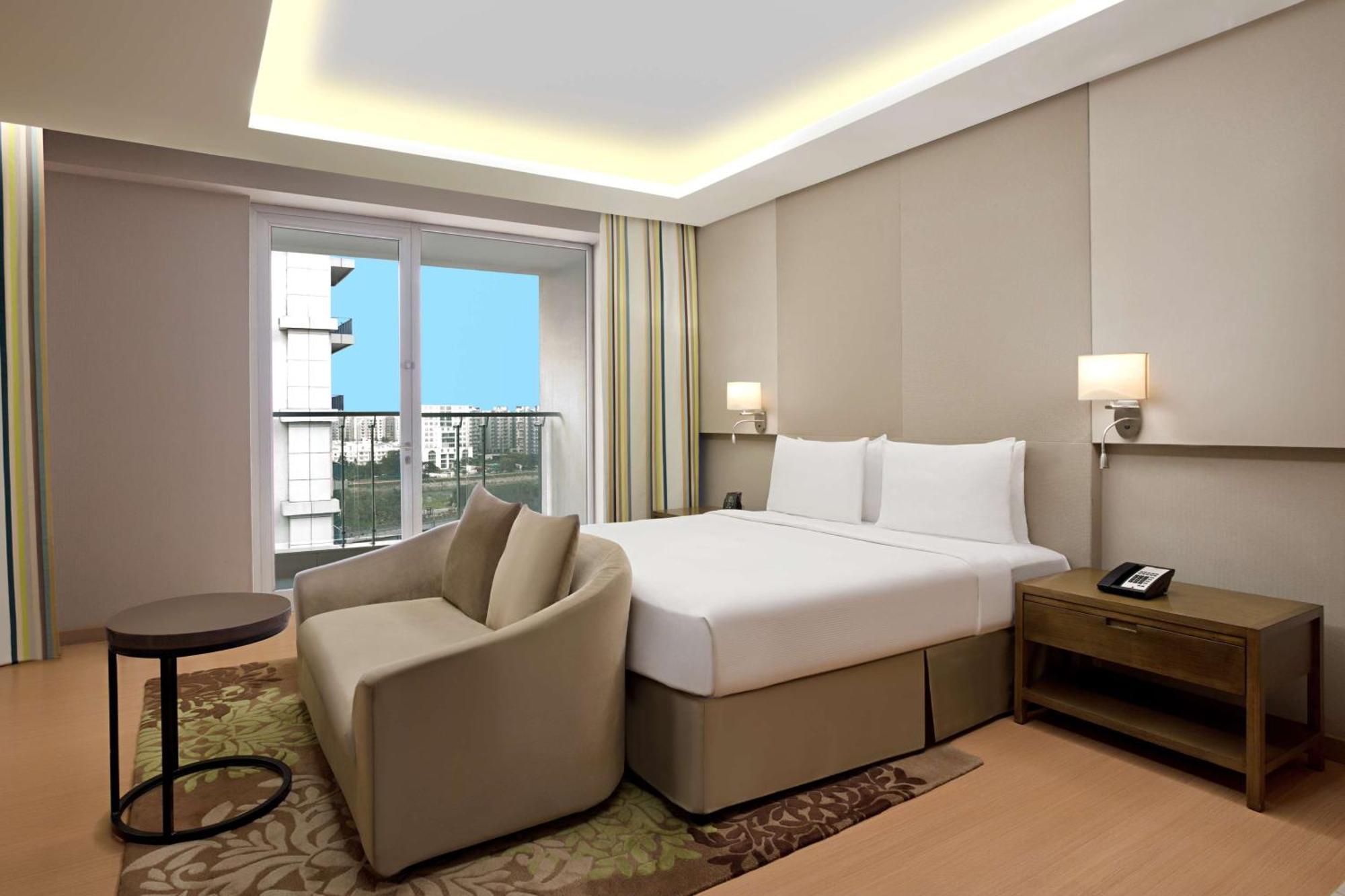 Doubletree Suites By Hilton Bengaluru Outer Ring Road Dış mekan fotoğraf