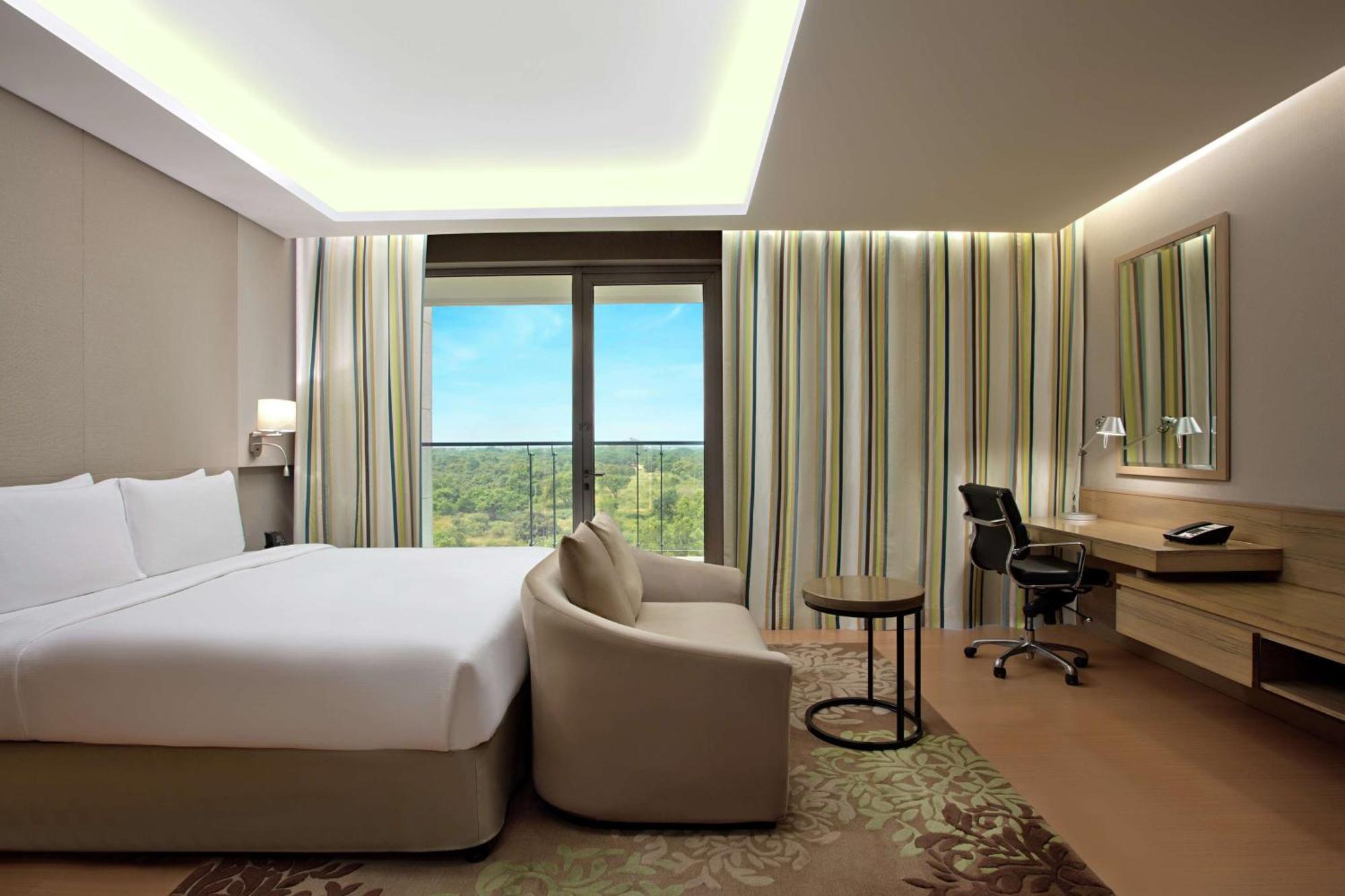 Doubletree Suites By Hilton Bengaluru Outer Ring Road Dış mekan fotoğraf