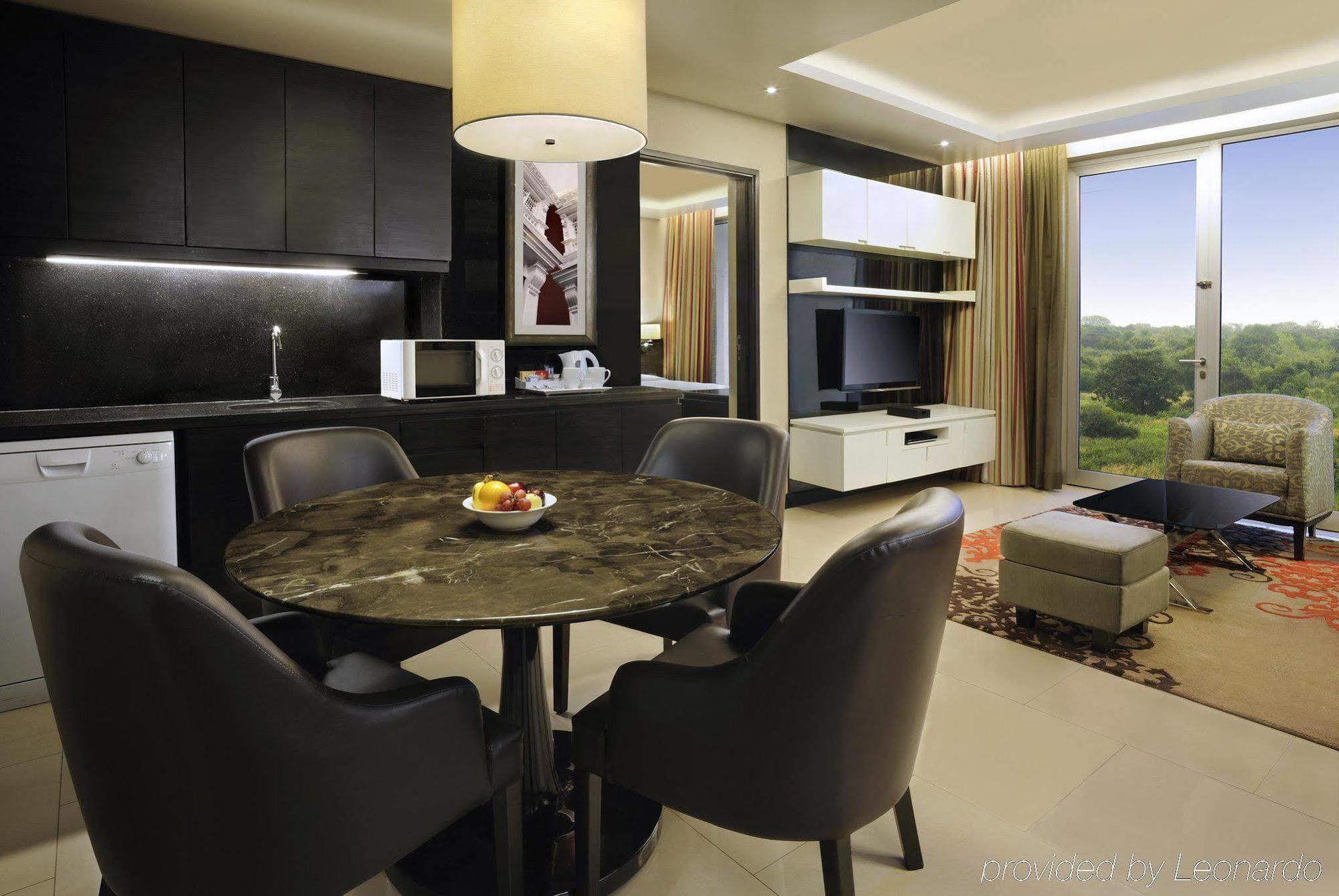 Doubletree Suites By Hilton Bengaluru Outer Ring Road Dış mekan fotoğraf